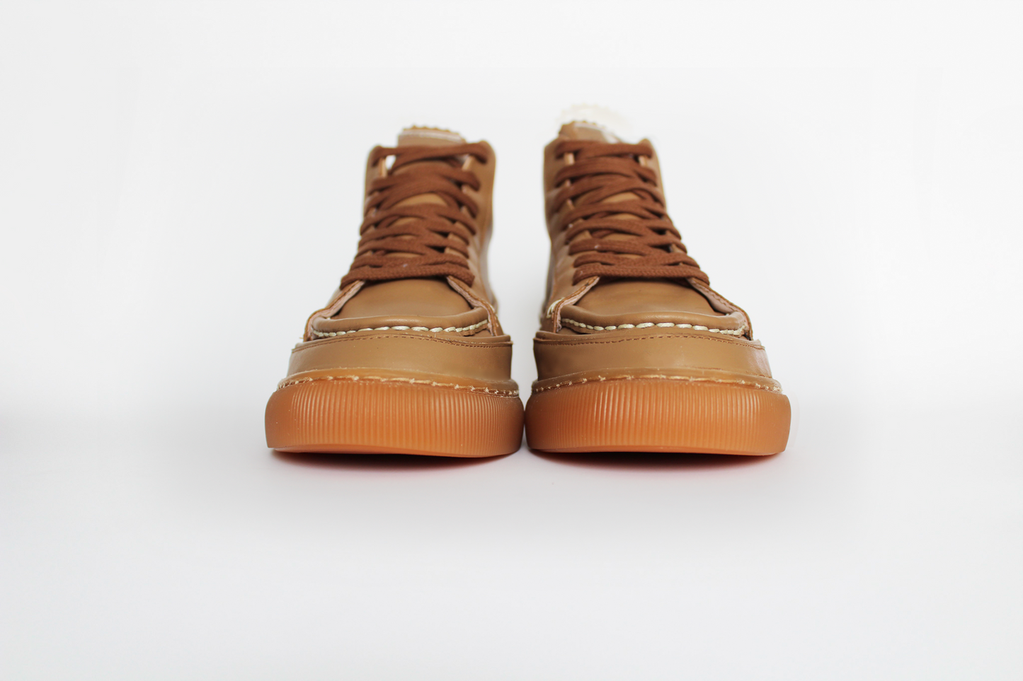 High Top Capuccino – Sneaker artesanal (Preventa)