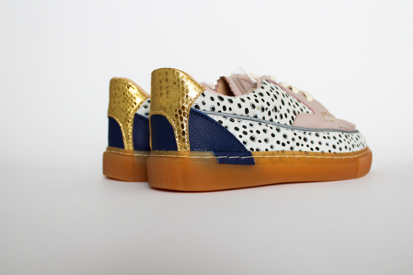 LOW TOP DOTS | PREVENTA
