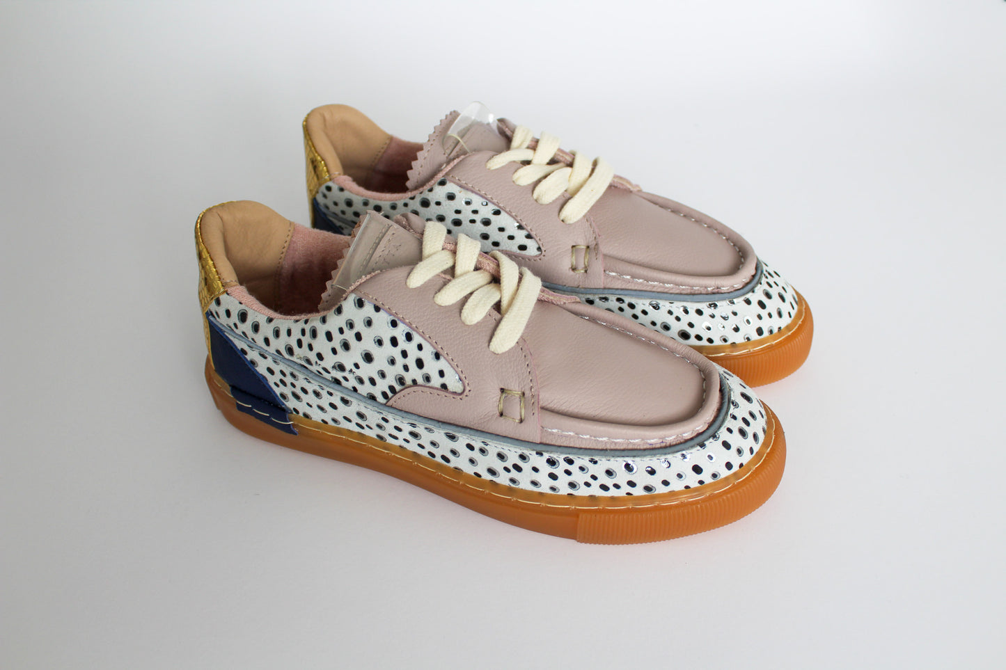LOW TOP DOTS | PREVENTA